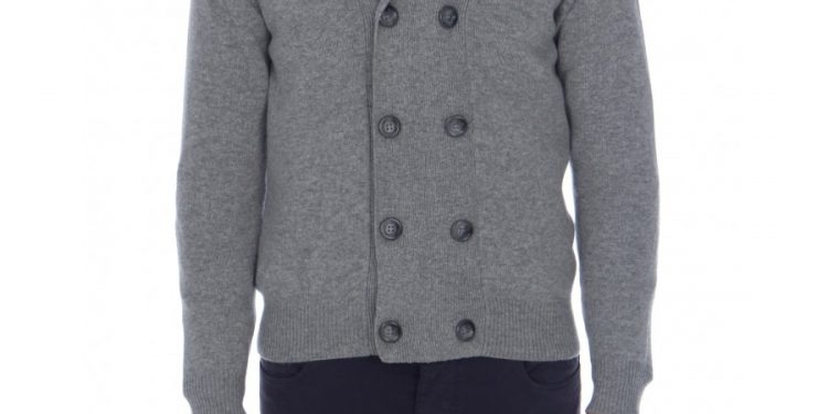 Cardigan gris homme, j’aime son élégance.
