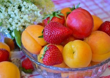 fraises et abricots pour atteindre la satiete