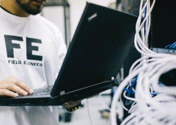 découvrez nos services de maintenance professionnelle pour assurer la fiabilité et la durabilité de vos équipements et installations.