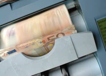 découvrez comment atteindre la sécurité financière grâce à nos conseils et solutions