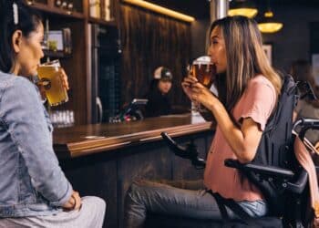 découvrez comment la mobilité électrique révolutionne nos déplacements au quotidien et contribue à un avenir plus durable. explorez les avantages de l'électromobilité et ses impacts positifs sur l'environnement et la qualité de vie.