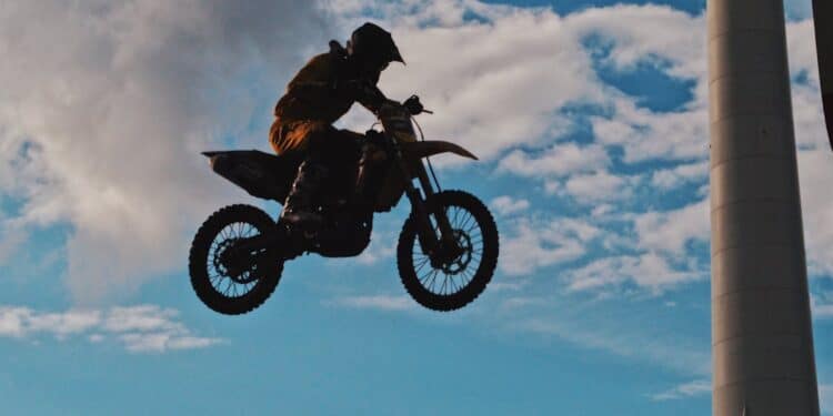 découvrez des astuces impressionnantes de vape pour maîtriser les vape tricks et épater vos amis. apprenez à réaliser des nuages de vapeur spectaculaires et des figures incroyables avec votre cigarette électronique.