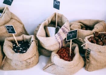 découvrez une sélection de produits locaux de qualité. achetez des produits frais et authentiques près de chez vous.