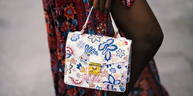 découvrez les dernières tendances de la mode avec notre sélection de fashion trends pour un look à la fois tendance et intemporel.