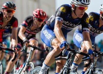 découvrez le monde du cyclisme et trouvez des conseils, des actualités et des informations sur le cyclisme sur notre site.