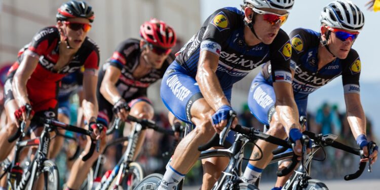 découvrez le monde du cyclisme et trouvez des conseils, des actualités et des informations sur le cyclisme sur notre site.