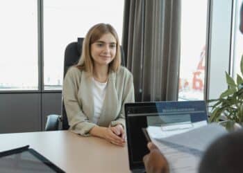 découvrez les tendances en matière de recrutement pour rester compétitif sur le marché du travail.