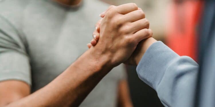 améliorez votre condition physique et votre bien-être grâce à notre programme de remise en forme. découvrez nos conseils et exercices pour atteindre vos objectifs de fitness.