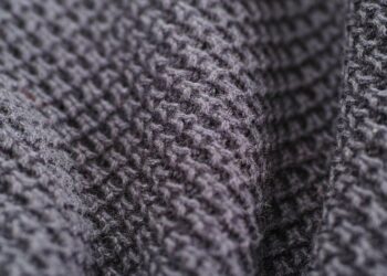 découvrez les dernières tendances en matière de design vestimentaire avec notre collection de vêtements en édition limitée. trouvez l'inspiration pour créer votre propre style unique avec nos créations originales.