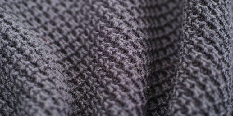 découvrez les dernières tendances en matière de design vestimentaire avec notre collection de vêtements en édition limitée. trouvez l'inspiration pour créer votre propre style unique avec nos créations originales.