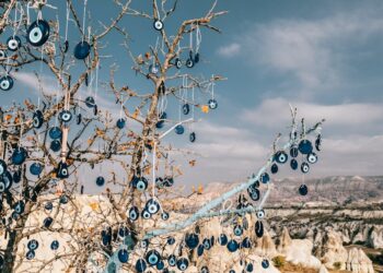 découvrez la puissance de l'éveil volcanique avec notre collection unique de produits inspirés par la nature mystique des volcans.