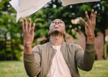 découvrez les opportunités professionnelles dans le domaine de l'environnement avec des emplois axés sur la durabilité et la protection de la planète - green jobs.