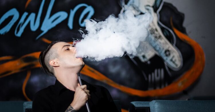 découvrez tout ce qu'il faut savoir sur le vaping, ses avantages, son impact sur la santé et ses différentes pratiques, sur notre site web.