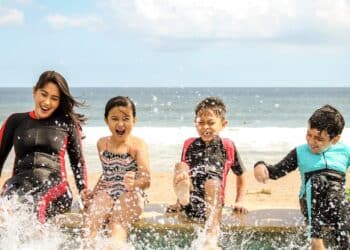 découvrez tout sur la natation, ses bienfaits, ses techniques, et bien plus encore avec notre guide complet sur la pratique de la natation.