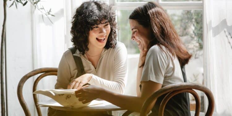 favorisez la cohésion d'équipe avec des stratégies efficaces et des outils adaptés pour renforcer la collaboration et la communication au sein de votre équipe.