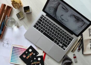 découvrez tous les avantages des cigarettes électroniques et les raisons pour lesquelles elles sont de plus en plus populaires. une alternative moderne et pratique à la cigarette traditionnelle.