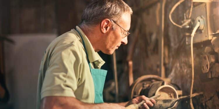 découvrez les opportunités professionnelles dans le domaine de l'intelligence artificielle avec notre liste d'emplois spécialisés.