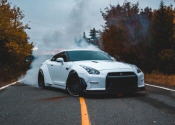 découvrez des conseils de sécurité pour les descentes rapides afin de profiter pleinement de votre trajet en toute sécurité.