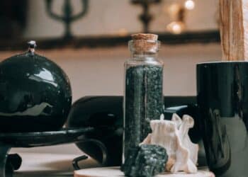 découvrez les mystères de la magie ésotérique et plongez dans un univers mystique fascinant avec esoteric magic.