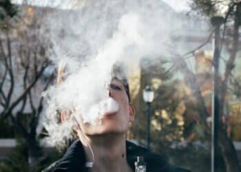 découvrez tout sur le vaping et les cigarettes électroniques - histoires, conseils et informations utiles sur la vape.