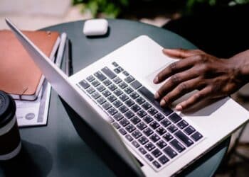 découvrez les opportunités d'emploi dans le domaine des données avec les data jobs. trouvez des offres d'emploi, des descriptions de poste et des ressources pour les professionnels des données.