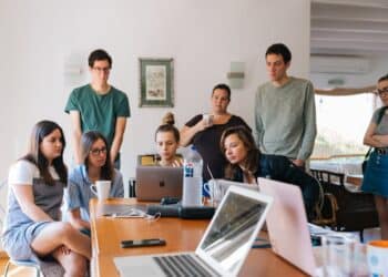 découvrez nos activités de team building pour renforcer la cohésion de votre équipe et stimuler la collaboration au sein de votre entreprise.