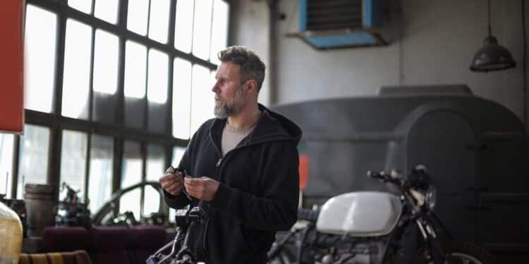 service de réparation de vélos professionnel et fiable. nous remettons votre vélo en parfait état de marche pour que vous puissiez reprendre la route en toute tranquillité.