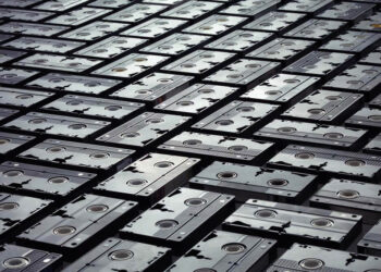 Suivez le guide : transférer une vidéo analogique vers un support numérique