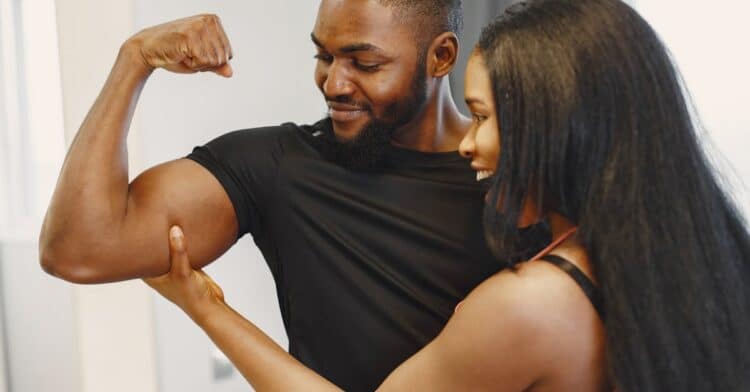 découvrez les meilleures techniques de renforcement musculaire pour vous aider à atteindre vos objectifs de musculation et de fitness avec nos conseils et astuces.