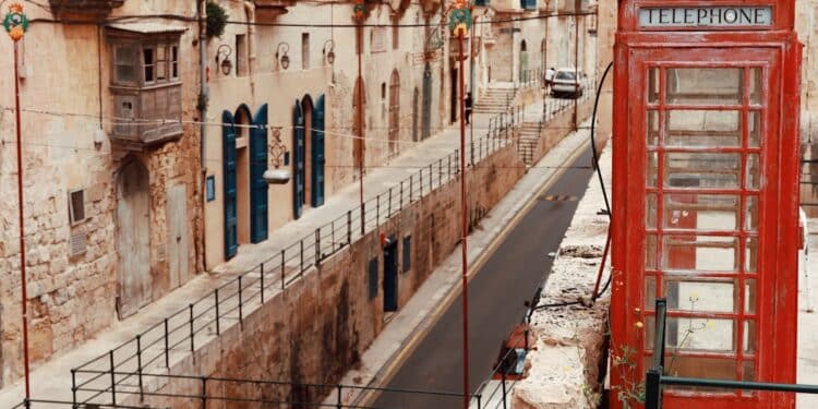 découvrez l'avenir de la mobilité urbaine avec notre offre de solutions de transport innovantes pour des déplacements pratiques et durables dans les villes.