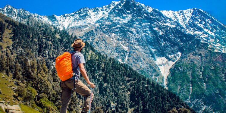 découvrez des vacances en montagne inoubliables avec des paysages époustouflants, des activités de plein air excitantes et un séjour revitalisant loin de l'agitation de la vie quotidienne.