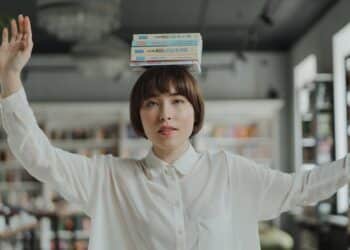 découvrez l'univers fascinant de l'art de la performance avec notre sélection d'œuvres captivantes et d'artistes talentueux. explorez une forme d'expression artistique unique à travers des performances créatives et innovantes.