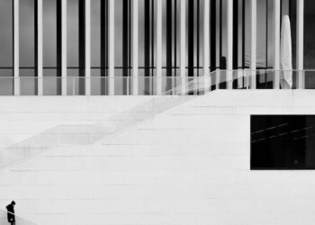 découvrez le mode de vie minimaliste et ses principes pour une vie simplifiée, débarrassée du superflu et centrée sur l'essentiel.