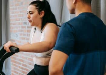 la natation pour la perte de poids : découvrez comment la natation peut vous aider à brûler des calories et à atteindre vos objectifs de perte de poids.