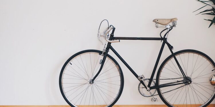 découvrez nos solutions de sécurité pour vélos et protégez votre deux-roues avec nos produits innovants et fiables.