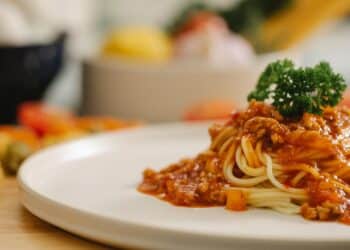 découvrez les traditions culinaires du monde entier et plongez dans un voyage gustatif riche en saveurs et en découvertes.