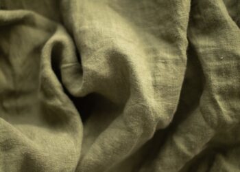 découvrez tout sur la technologie de fibre optique et ses applications dans notre guide complet.