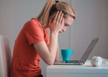 découvrez nos formations en éducation continue pour enrichir vos compétences et évoluer dans votre carrière.