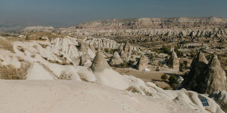 découvrez les légendes volcaniques dans un voyage captivant à travers le monde mystérieux des volcans et des mythes anciens. plongez dans des récits fascinants et explorez la intrigue autour des volcans à travers les âges.