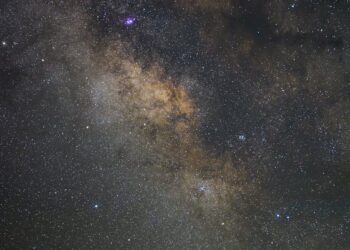 découvrez nos solutions de chauffage d'extérieur pour profiter pleinement de vos espaces extérieurs, quelle que soit la saison.