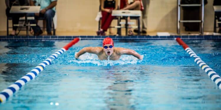 découvrez tout sur la natation, ses bienfaits, ses techniques et son importance. apprenez à nager et à améliorer votre performance dans l'eau.