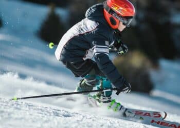 découvrez l'après-ski, un moment privilégié pour se détendre et se divertir après une journée sur les pistes. plongez dans l'ambiance chaleureuse des chalets, savourez de délicieuses spécialités locales et profitez des activités nocturnes qui animeront vos soirées en montagne.