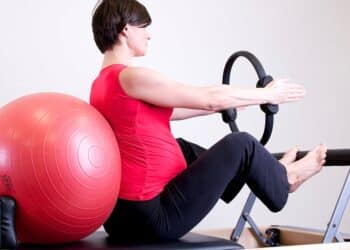 découvrez l'importance de la stabilité centrale pour améliorer votre posture, prévenir les blessures et optimiser vos performances sportives. apprenez des exercices efficaces et des conseils pour renforcer votre sangle abdominale et développer une base solide pour vos activités physiques.