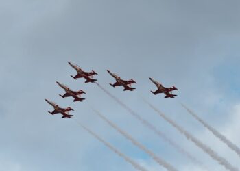 découvrez les solutions de transport durable qui réduisent l'empreinte carbone et favorisent un avenir plus écologique. explorez les avantages des modes de transport respectueux de l'environnement, des innovations en matière de mobilité aux pratiques qui rendent nos villes plus durables.