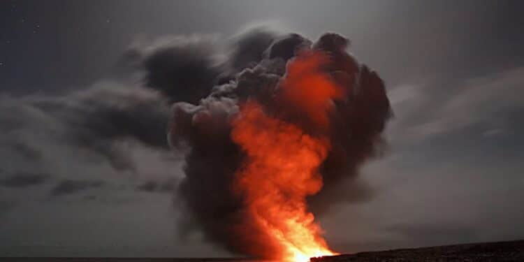 explorez le fascinant monde des volcans, leurs mécanismes, leur impact sur l’environnement et leur rôle dans la formation des paysages. découvrez les différents types de volcans et les plus célèbres d'entre eux à travers le globe.
