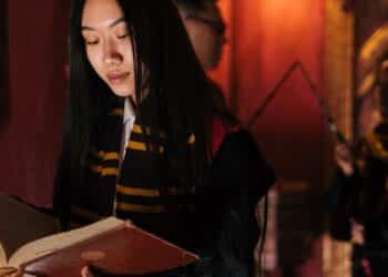 découvrez l'univers fascinant des sorts, où magie et mystère s'entrelacent. explorez différentes catégories de sorts, leurs origines, et apprenez à les maîtriser pour enrichir vos compétences magiques.