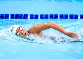 découvrez les plaisirs de la natation : bienfaits pour la santé, techniques, conseils pour débutants et informations sur les meilleures piscines et clubs près de chez vous.